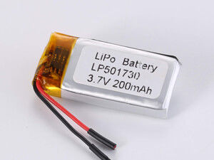 LP501730 200MAH उच्च ऊर्जा घनत्व लिथियम पॉलिमर रिचार्जेबल बैटरी अधिकतम डिस्चार्ज करंट 0.35A 3.7V वोल्टेज