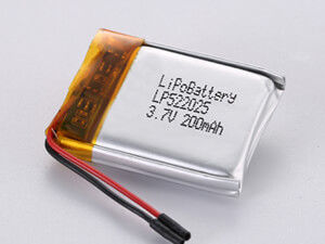 LP522025 200MAH हाई कैपेसिटी लिथियम आयन पॉलिमर बैटरी -10C -65C पीसीएम के साथ भारी शुल्क और मांग अनुप्रयोगों के लिए