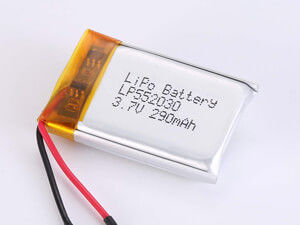 500 चक्र चक्र जीवन प्रिज्माटिक LP552030 3.7V 290MAH ड्रोन के लिए लिथियम पॉलिमर बैटरी -10C -65C