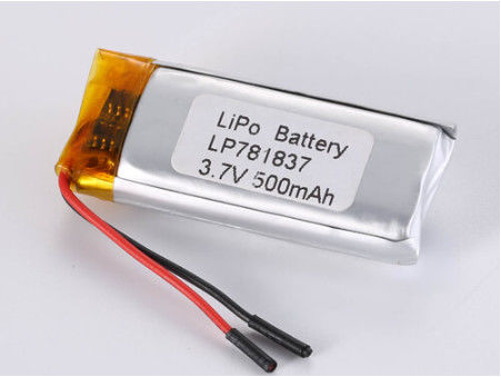 ग्राहक आवश्यकताएं 3.7V 500mah उच्च क्षमता और सेल लिथियम पॉलिमर बैटरी के साथ LiPo बैटरी पैक एनोड सामग्री अन्य