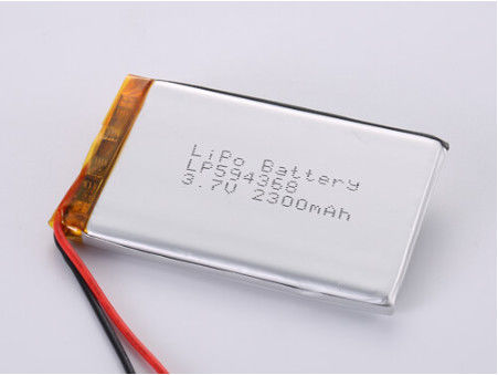 ओईएम स्वीकार्य ओपन वोल्टेज 3.7V 2300MAH लिथियम पॉलिमर बैटरी 1 वर्ष के शेल्फ जीवन और 3.7v के नाममात्र वोल्टेज के साथ