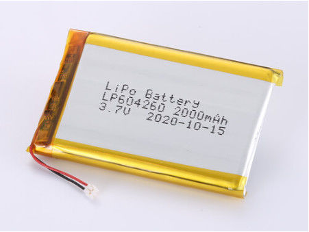 स्वीकार्य OEM लिथियम पॉलिमर बैटरी 1 वर्ष के शेल्फ जीवन और LP604260 3.7V 2000MAH ली आयन बैटरी के साथ