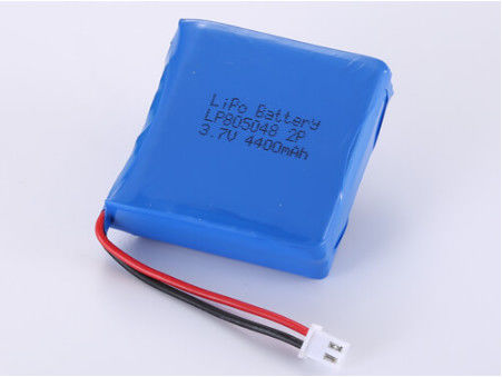 ओपन वोल्टेज 3.7V लिथियम पॉलिमर बैटरी LP805048 4400MAH अत्यधिक तापमान के लिए लंबे समय तक चलने वाला -20C -60C