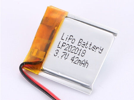 पीसीबी सुरक्षा और रिचार्जेबल डिजाइन LP202018 3.7V 42MAH के साथ औद्योगिक पॉलिमर लिथियम आयन बैटरी